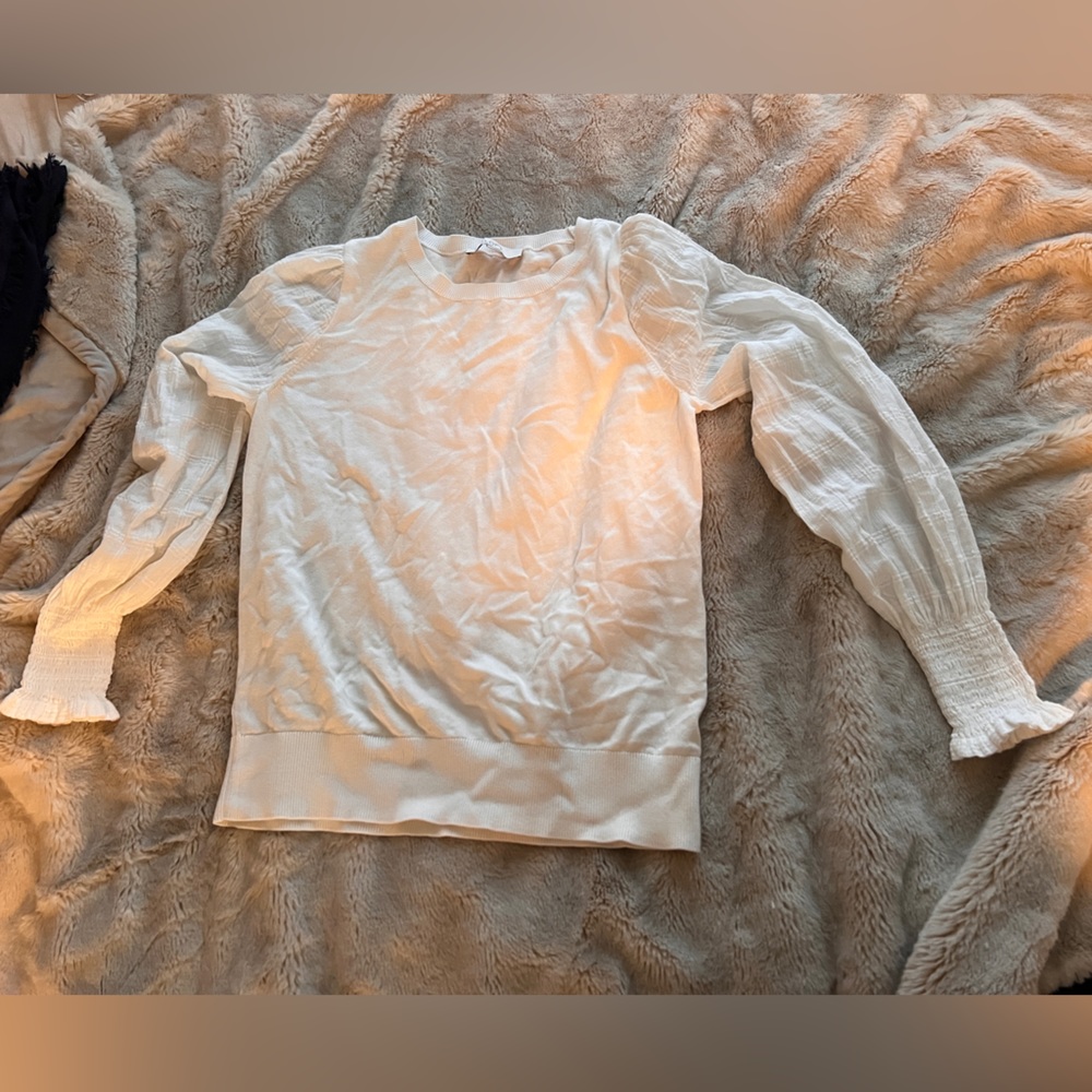 White puff sleeve top